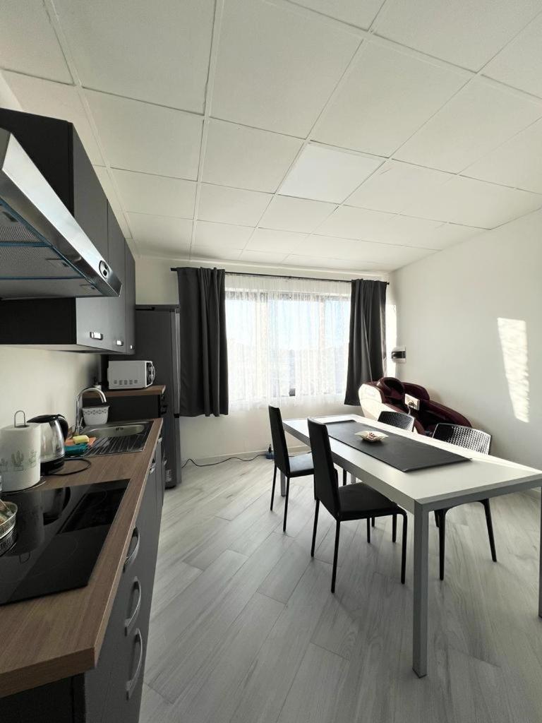 Arredato A 2km Da A4 - Desenzano Apartment